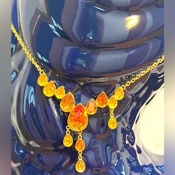 NWOT gold tone necklace with Swarovski elements - Picture 3 of 11